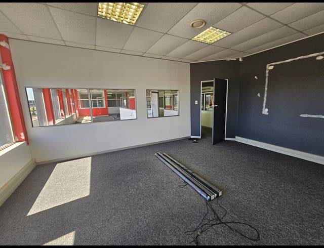1,510M² WAREHOUSE TO LET IN PAARDEN EILAND